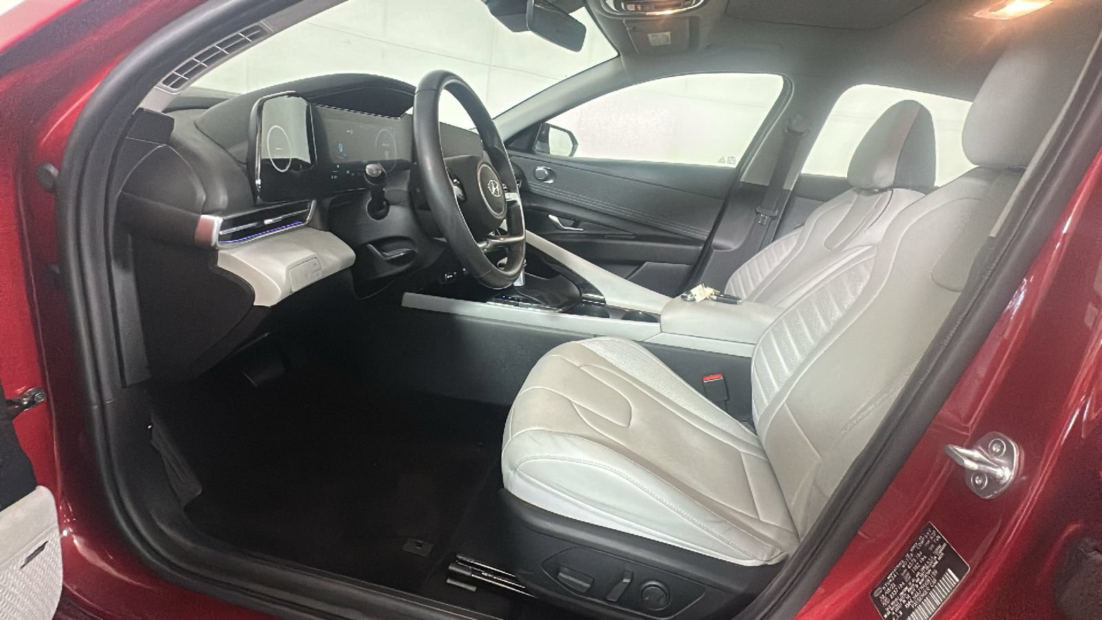 Certified 2023 Hyundai Elantra Limited FWD image 13