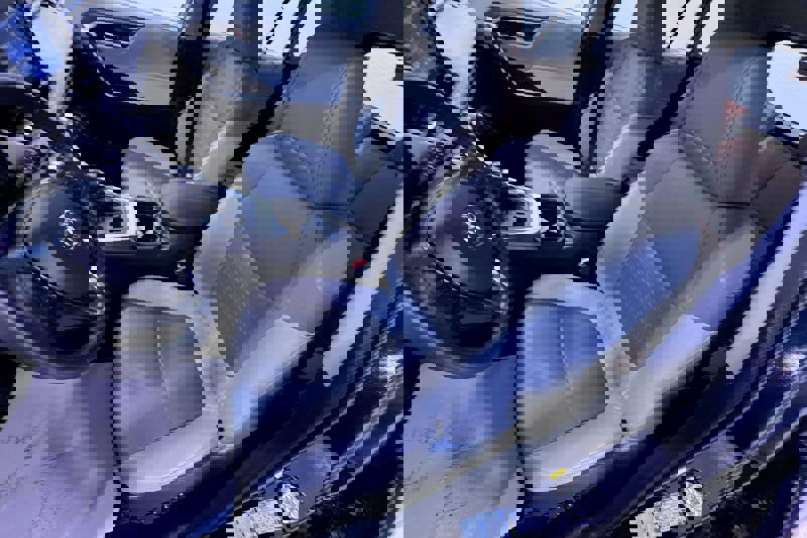 Used 2020 Toyota RAV4 XLE Premium image 13