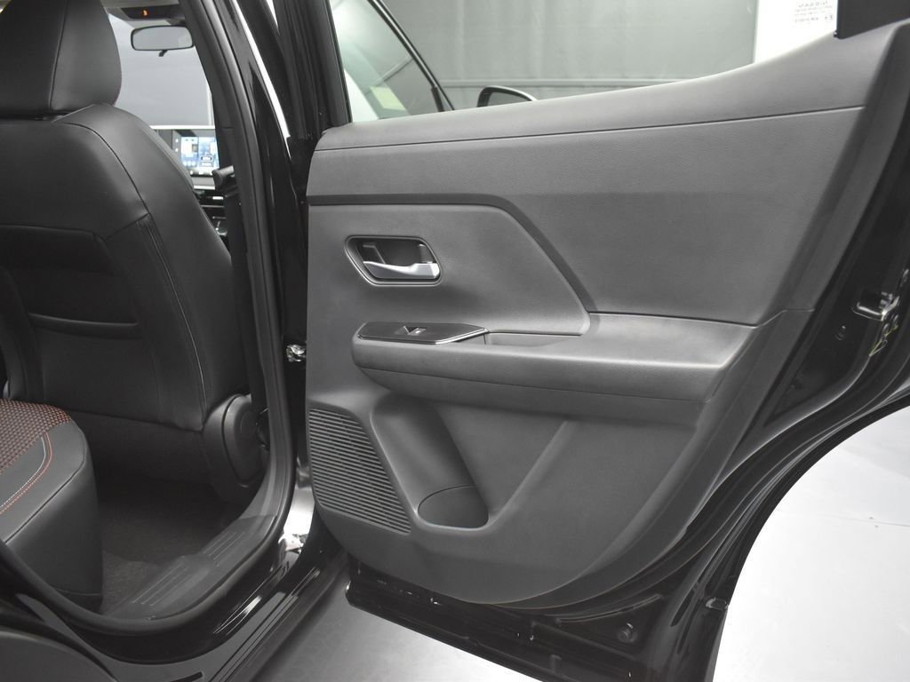 New 2026 Nissan Kicks SR image 20