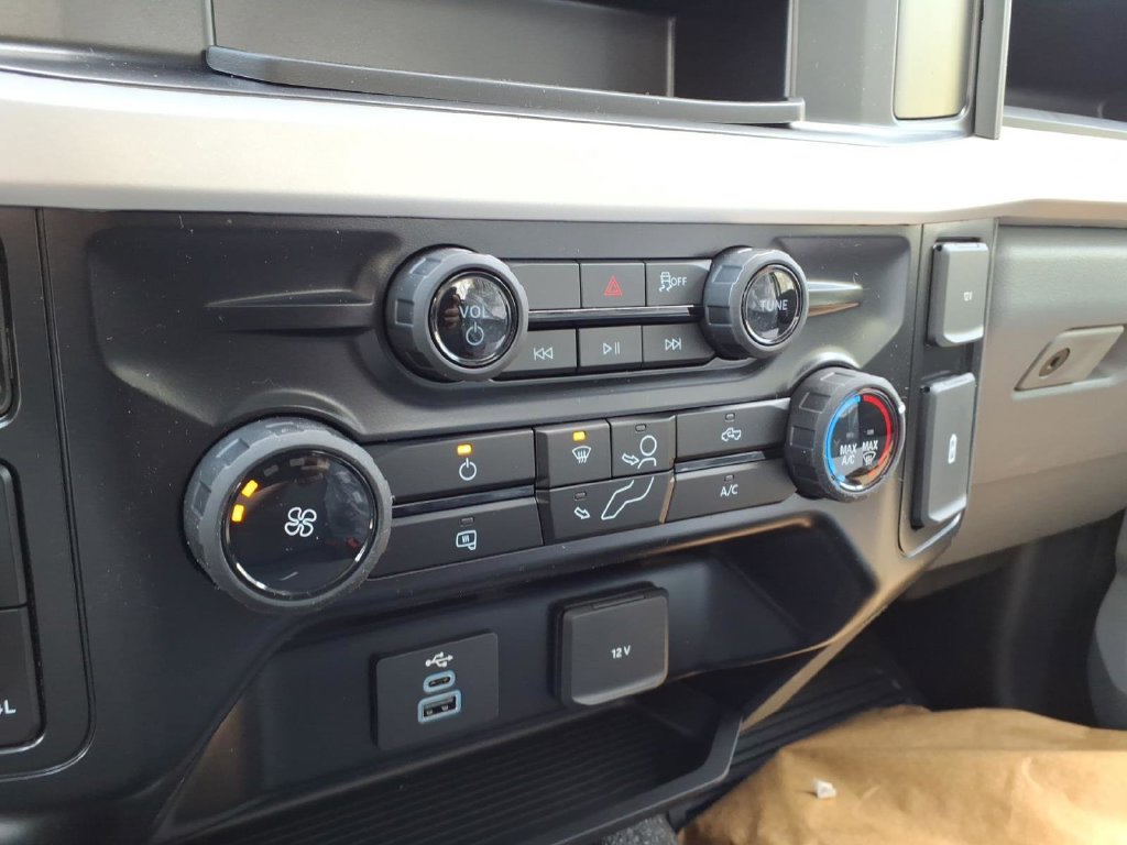 New 2026 Ford F350 XL AWD/4WD image 17