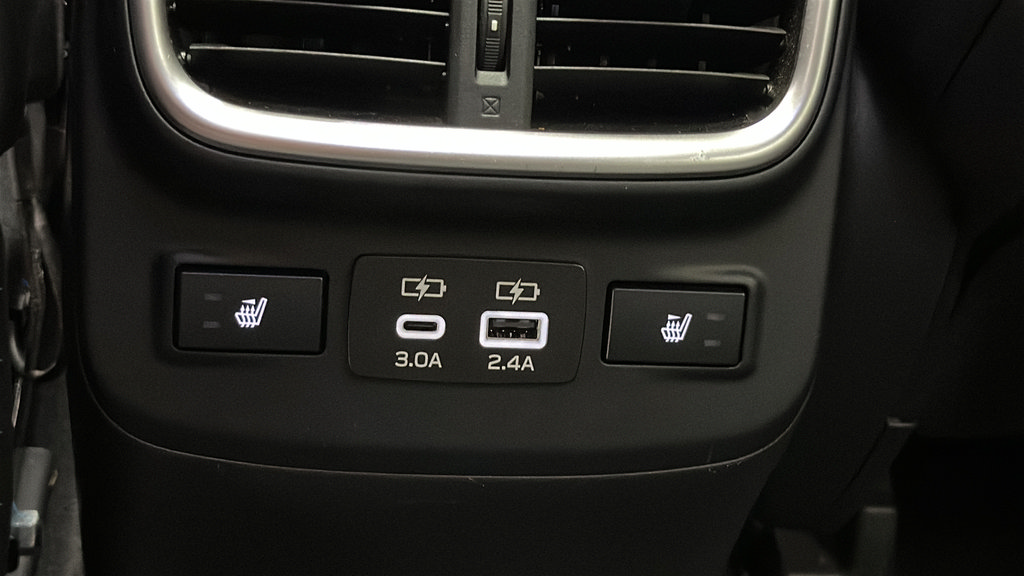 Used 2023 Subaru Outback Limited AWD/4WD image 11