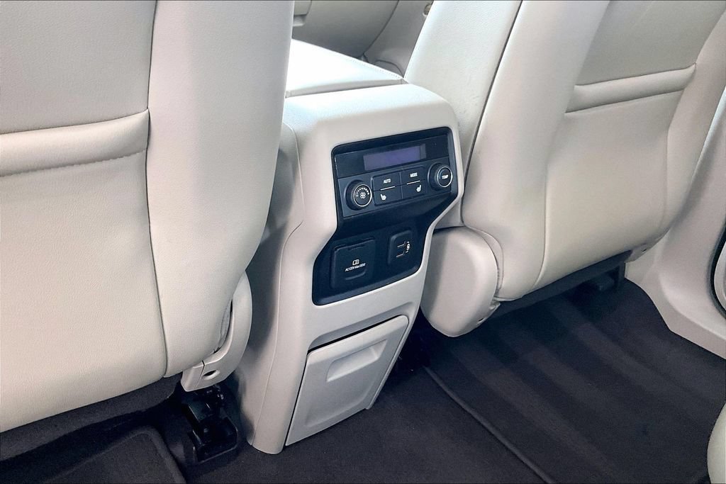 Used 2019 GMC Acadia Denali AWD/4WD image 32