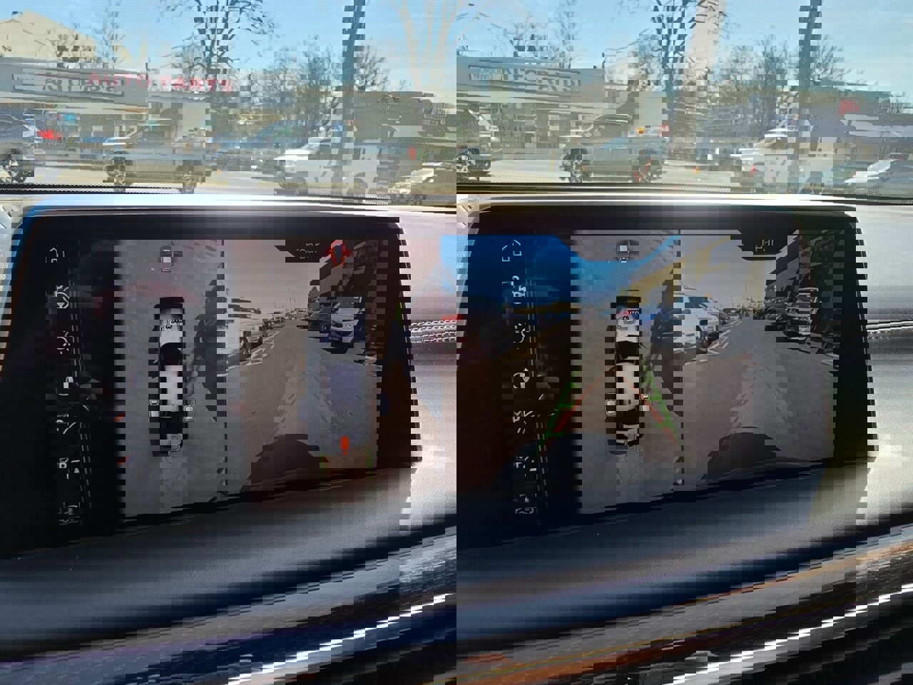 Used 2016 BMW 750i xDrive image 12