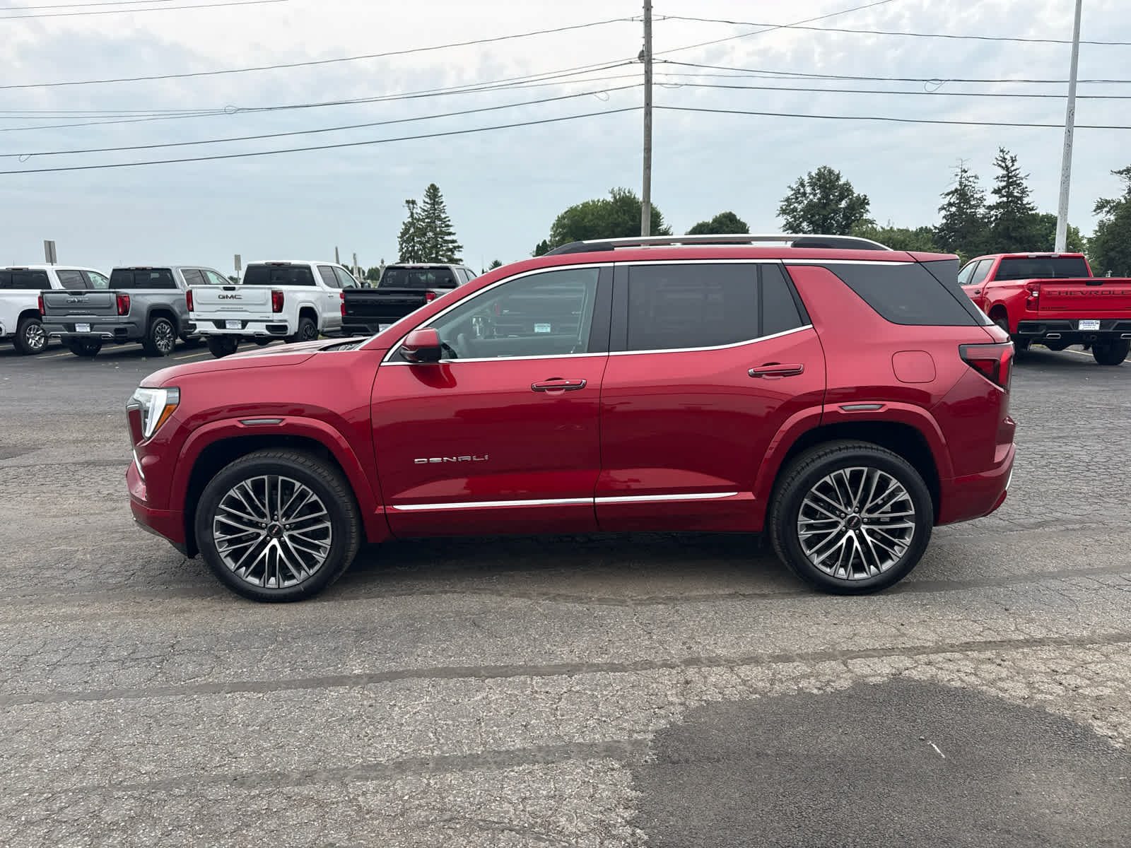New 2027 GMC Terrain Denali w/ LPO, Floor Liner Package AWD/4WD image 2