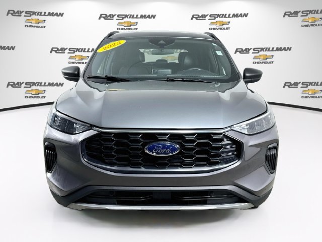 Used 2025 Ford Escape ST-Line FWD image 2