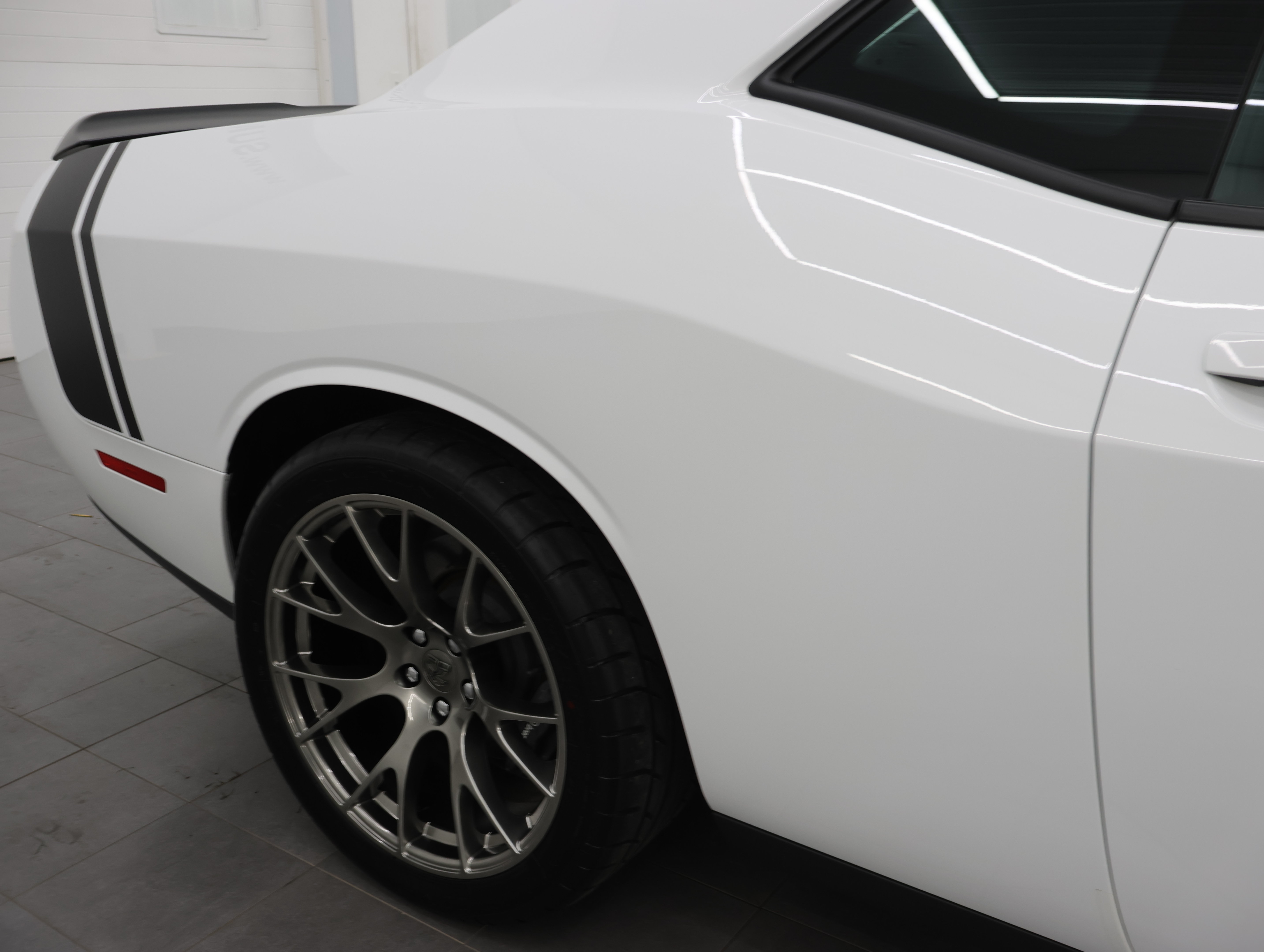 Used 2016 Dodge Challenger R/T Scat Pack RWD image 27