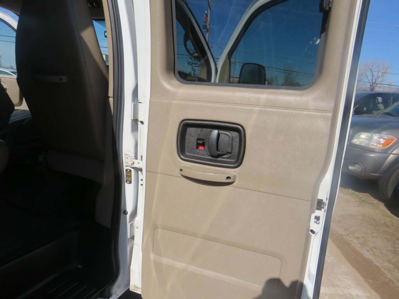 Used 2014 Chevrolet Express 1500 LS RWD image 23