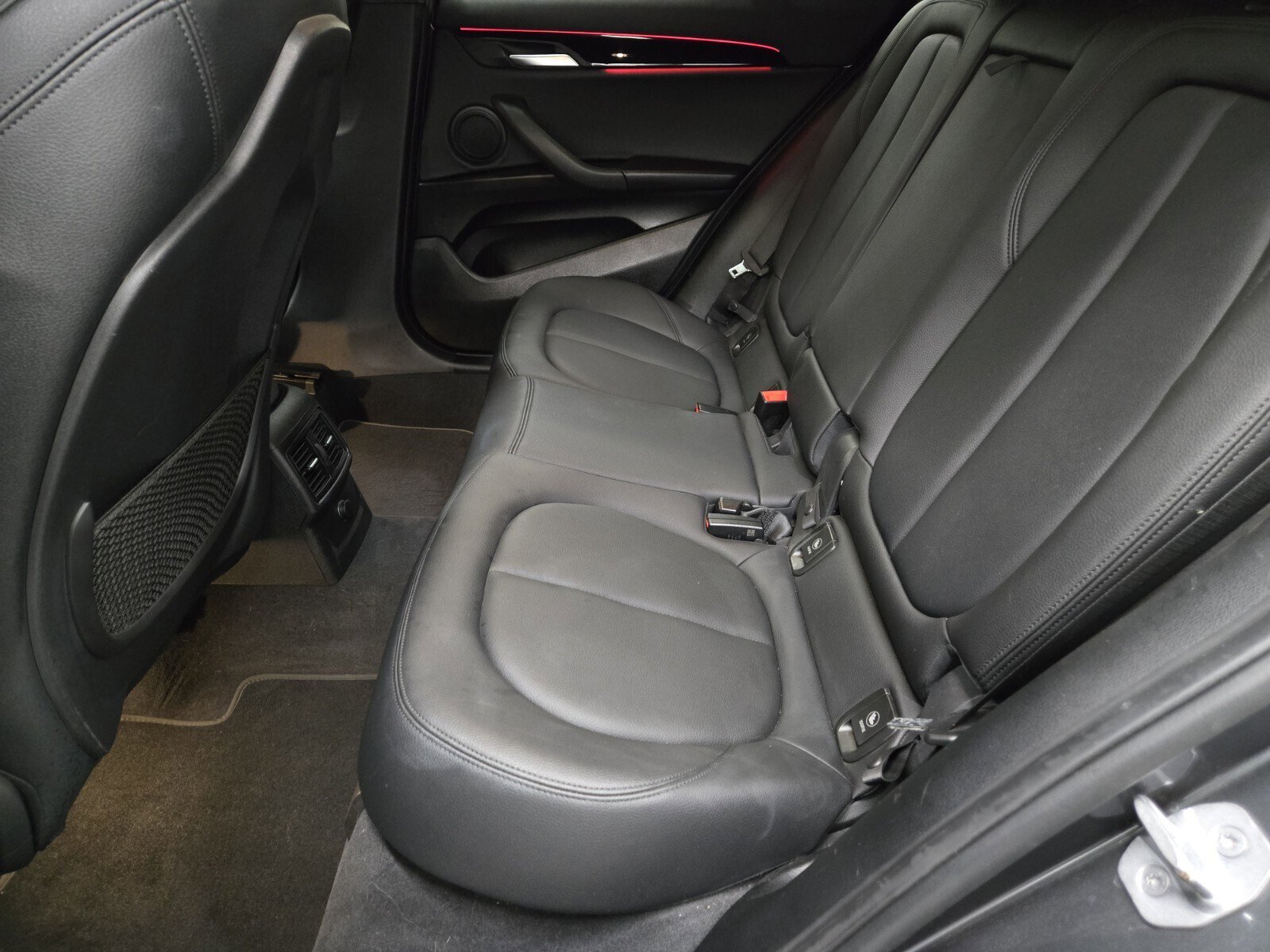 Used 2018 BMW X2 sDrive28i w/ Convenience Package image 9