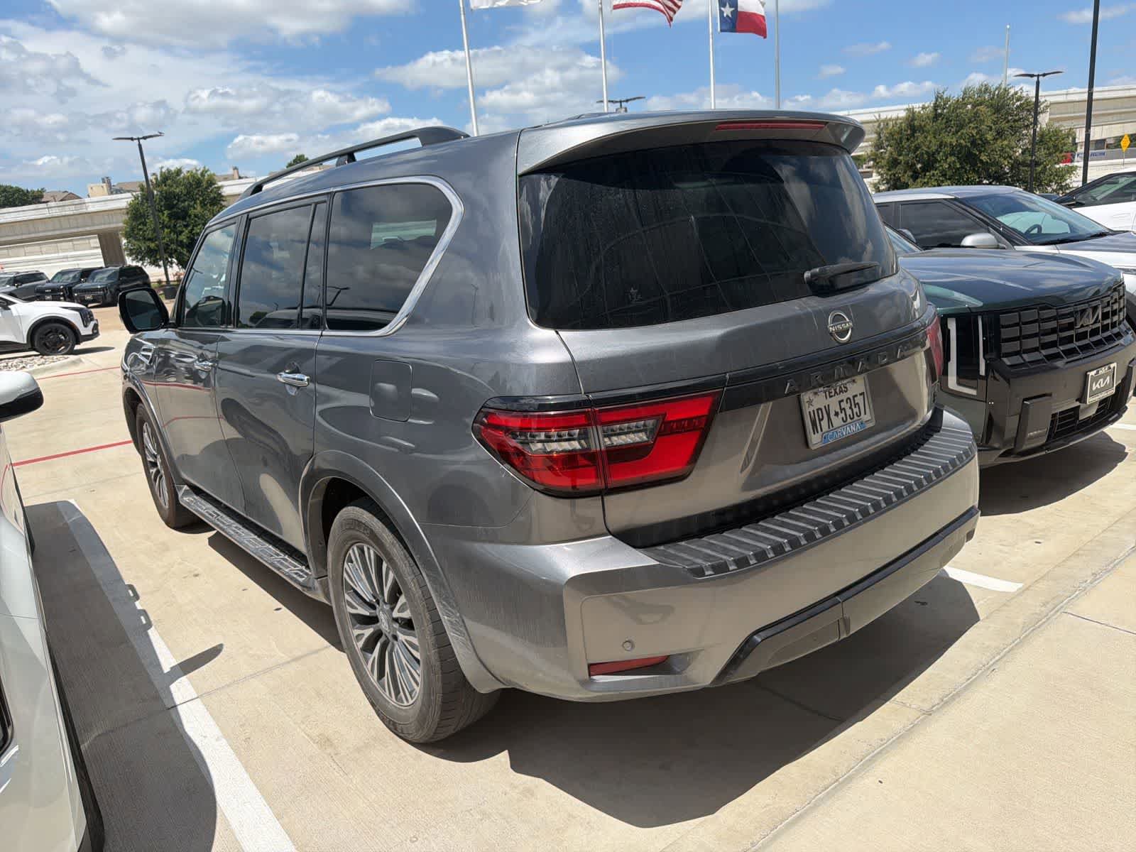 Used 2023 Nissan Armada SL w/ Midnight Edition Package AWD/4WD image 4