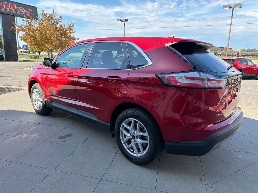 Used 2024 Ford Edge SEL image 9