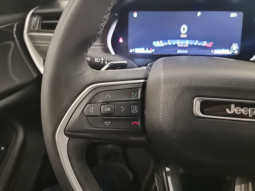 Used 2023 Jeep Grand Cherokee Altitude image 14