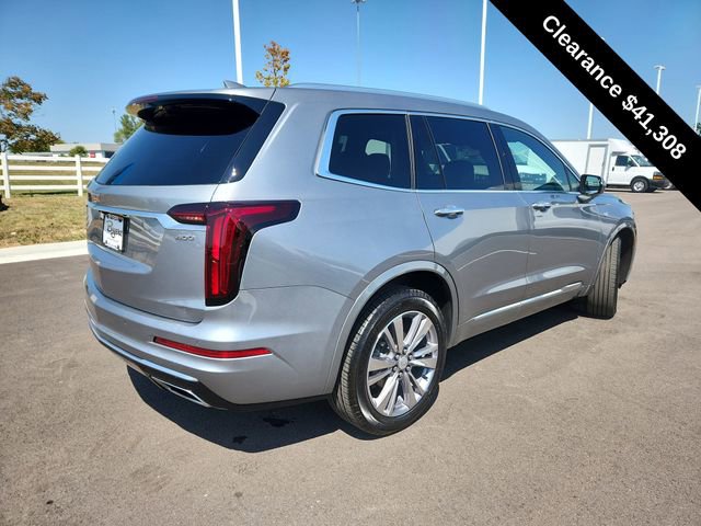 Used 2025 Cadillac XT6 Premium Luxury image 9