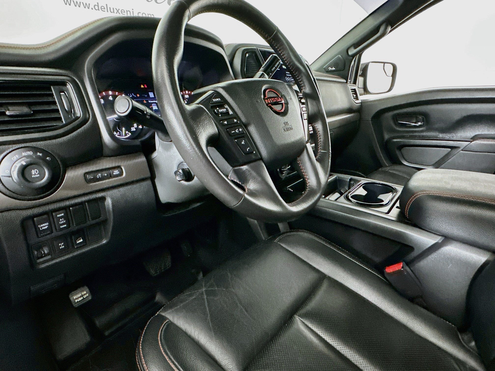Used 2023 Nissan Titan PRO-4X w/ Pro-4x Convenience Package AWD/4WD image 7
