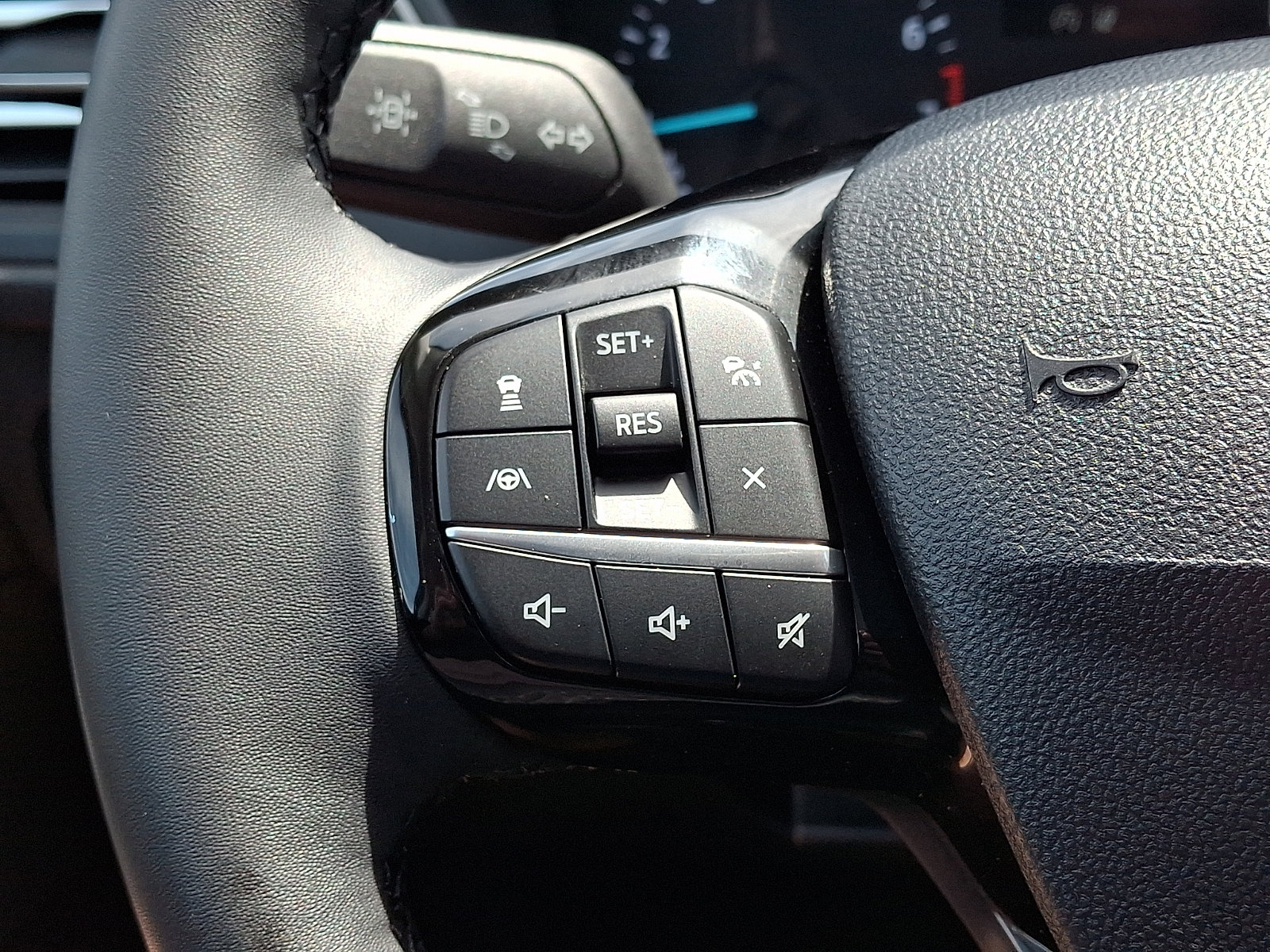 Certified 2022 Ford Escape SEL AWD/4WD image 24