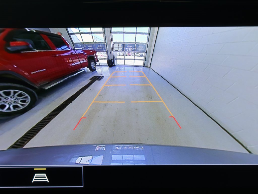 Certified 2023 Chevrolet Traverse LT w/ Midnight/Sport Edition image 23