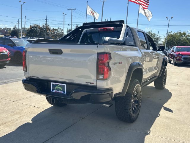 Certified 2026 Chevrolet Colorado ZR2 w/ Midnight Edition AWD/4WD image 7