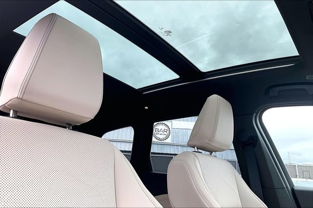 Used 2025 BMW X1 xDrive28i w/ Convenience Package image 17