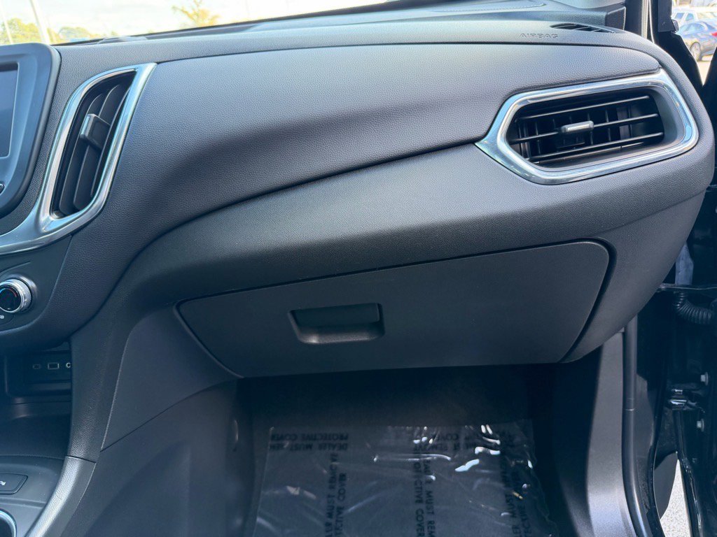 Used 2023 Chevrolet Equinox LT w/ Driver Convenience Package image 32