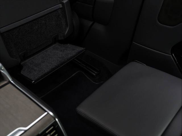 New 2026 Land Rover Range Rover SV AWD/4WD image 20