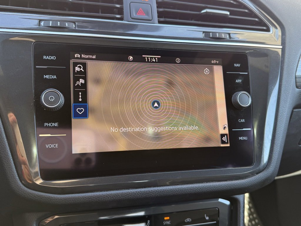 Used 2022 Volkswagen Tiguan SEL R-Line image 11