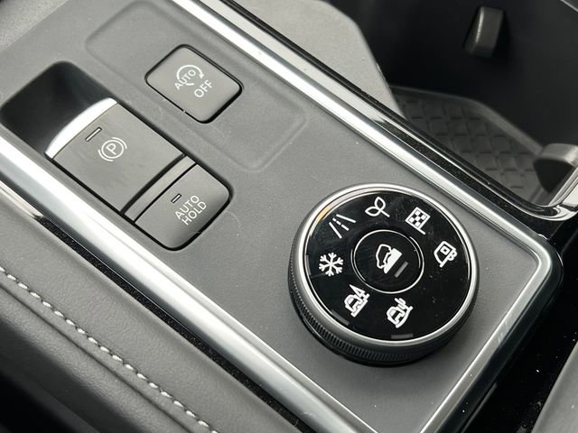 New 2026 Nissan Pathfinder SV image 28