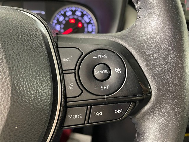 Used 2019 Toyota RAV4 XLE Premium image 11