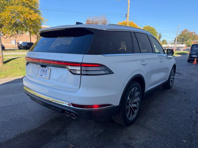 New 2027 Lincoln Aviator Reserve AWD/4WD image 11