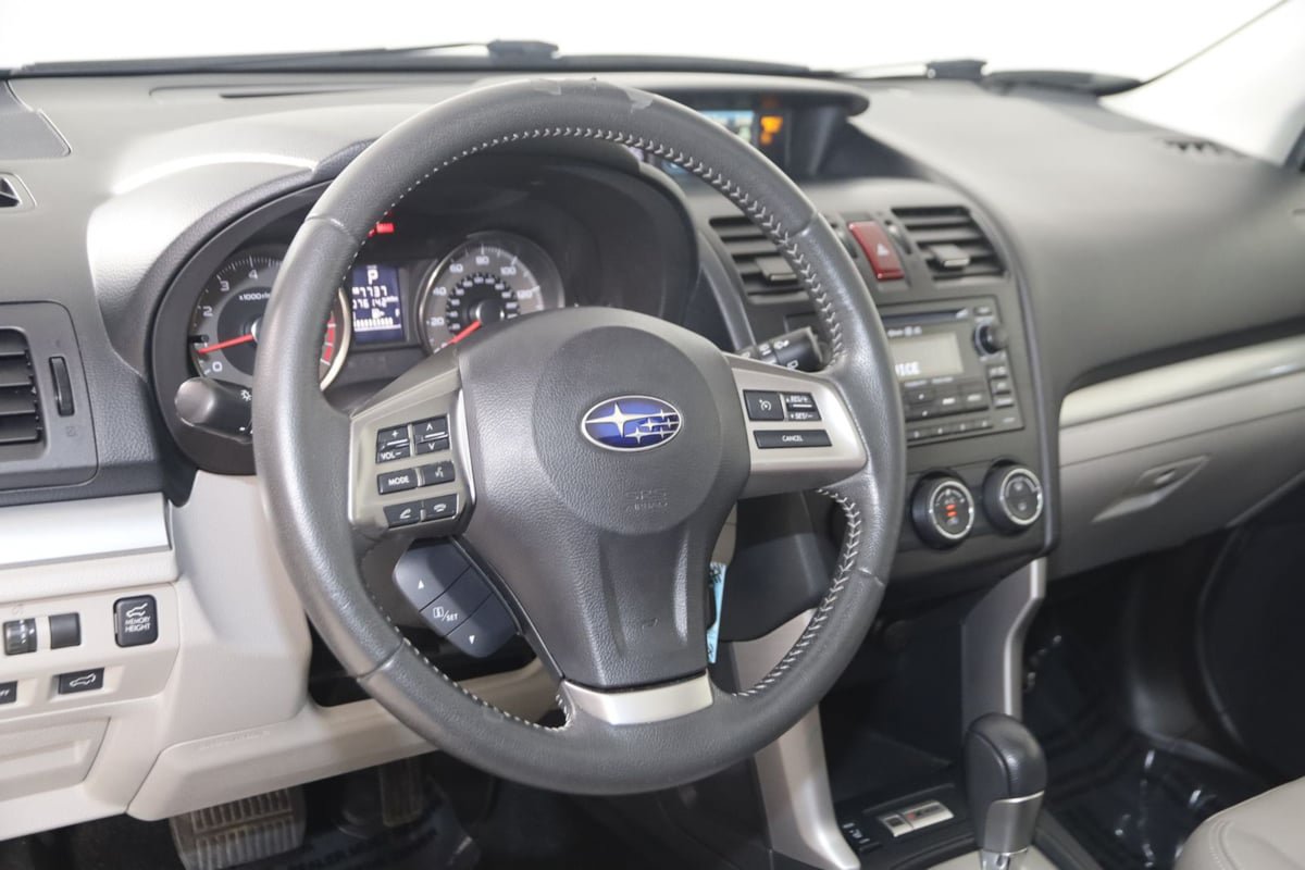 Used 2015 Subaru Forester 2.5i Limited AWD/4WD image 6