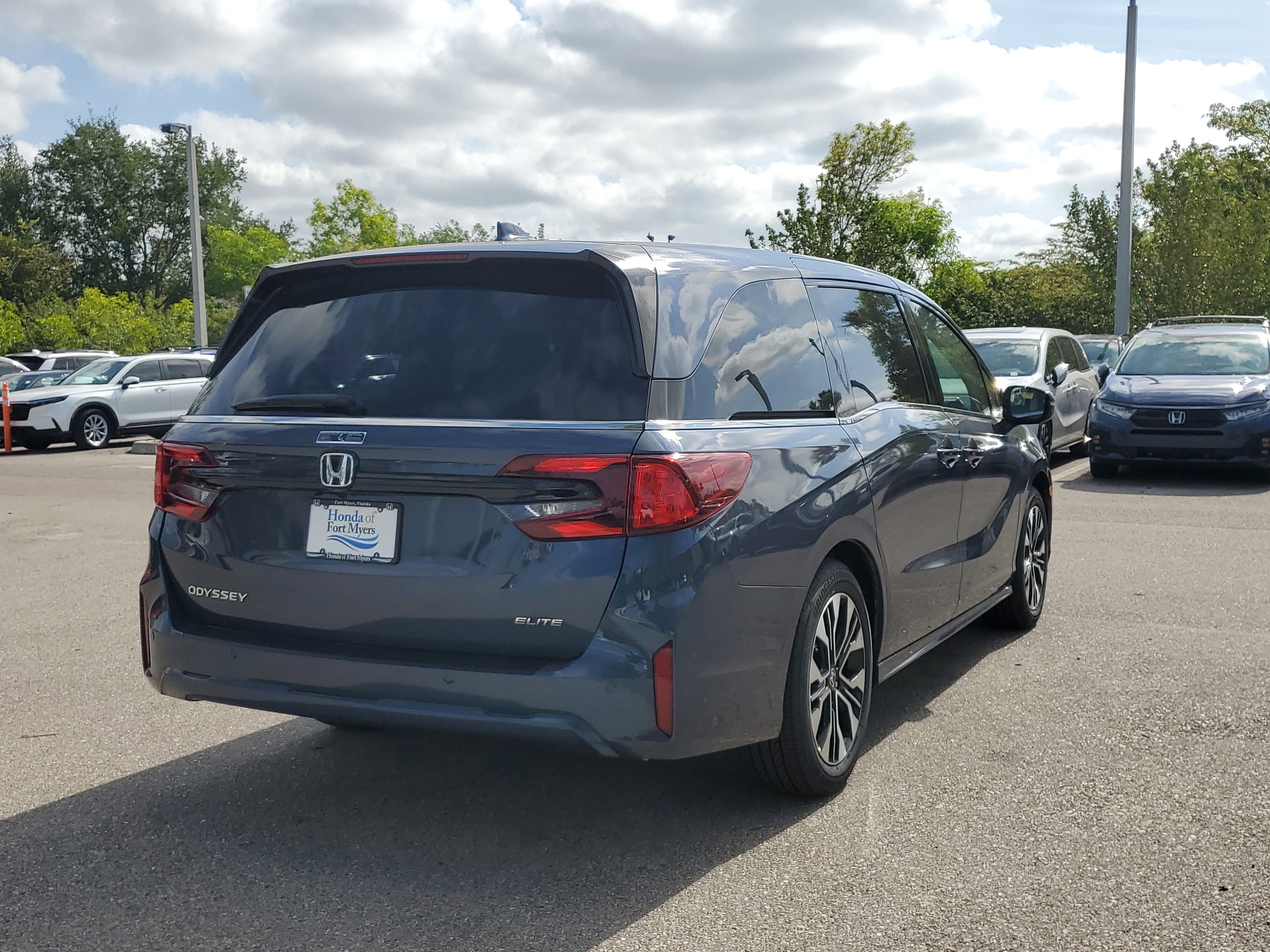 New 2026 Honda Odyssey Elite image 4