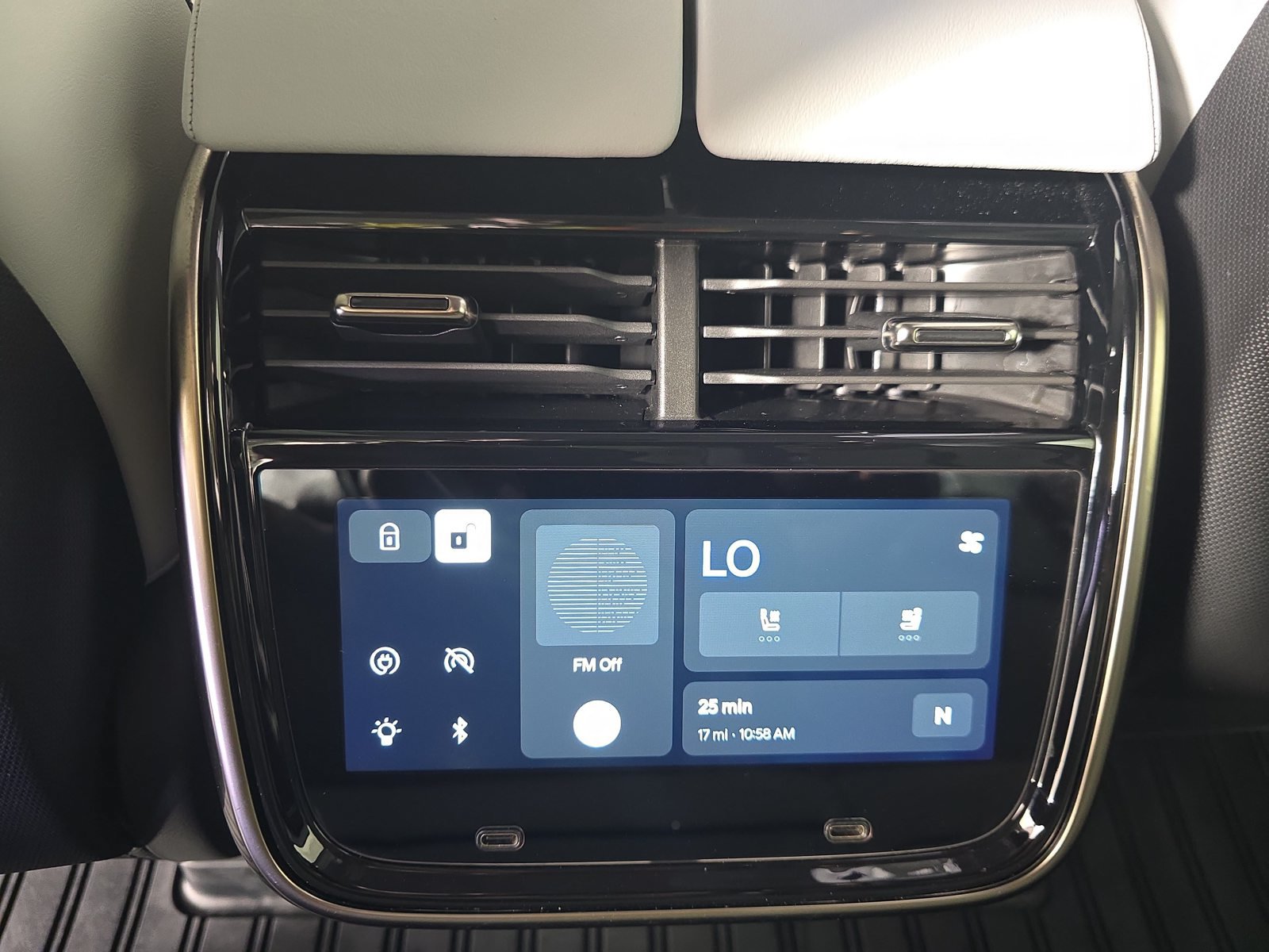 Used 2022 Rivian R1T Adventure AWD/4WD image 28