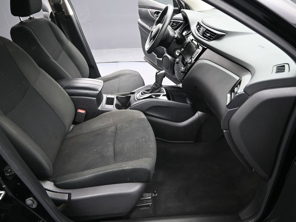 Used 2021 Nissan Rogue Sport S image 21