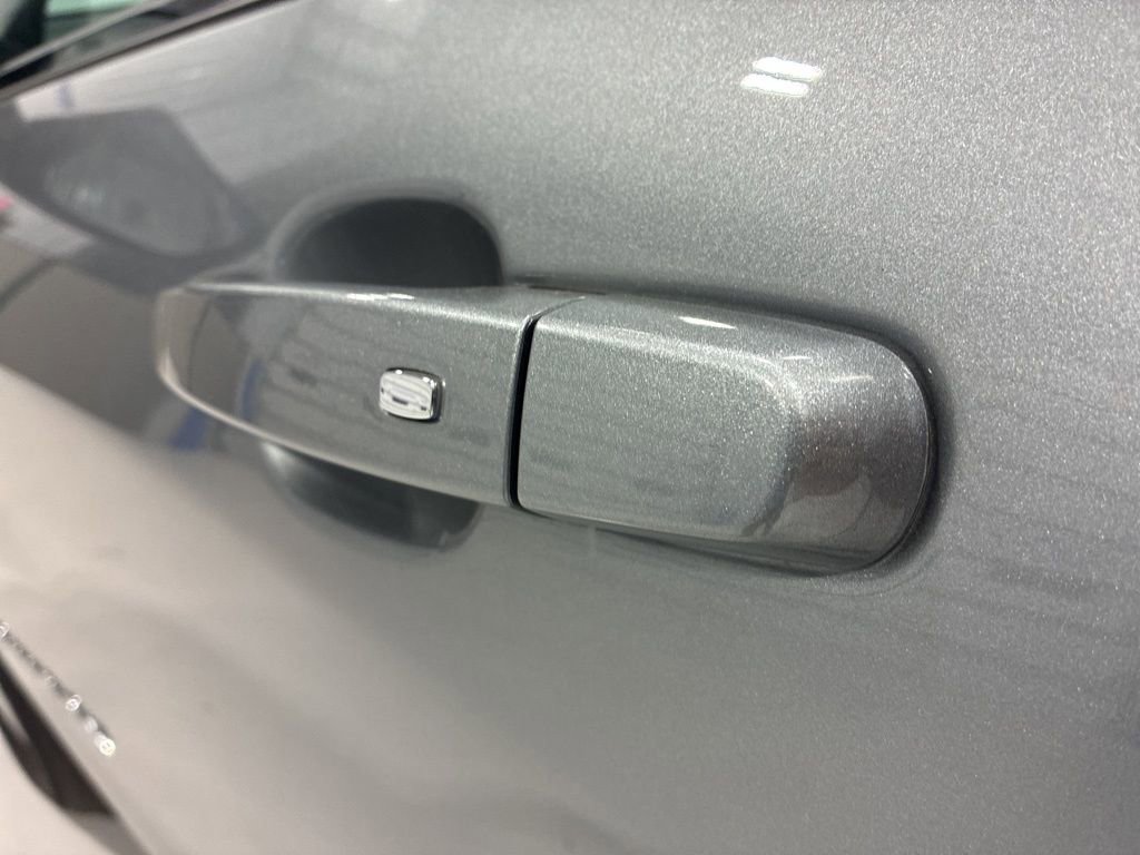 Used 2024 Chevrolet Equinox LT w/ LPO, Floor Liner Package image 12