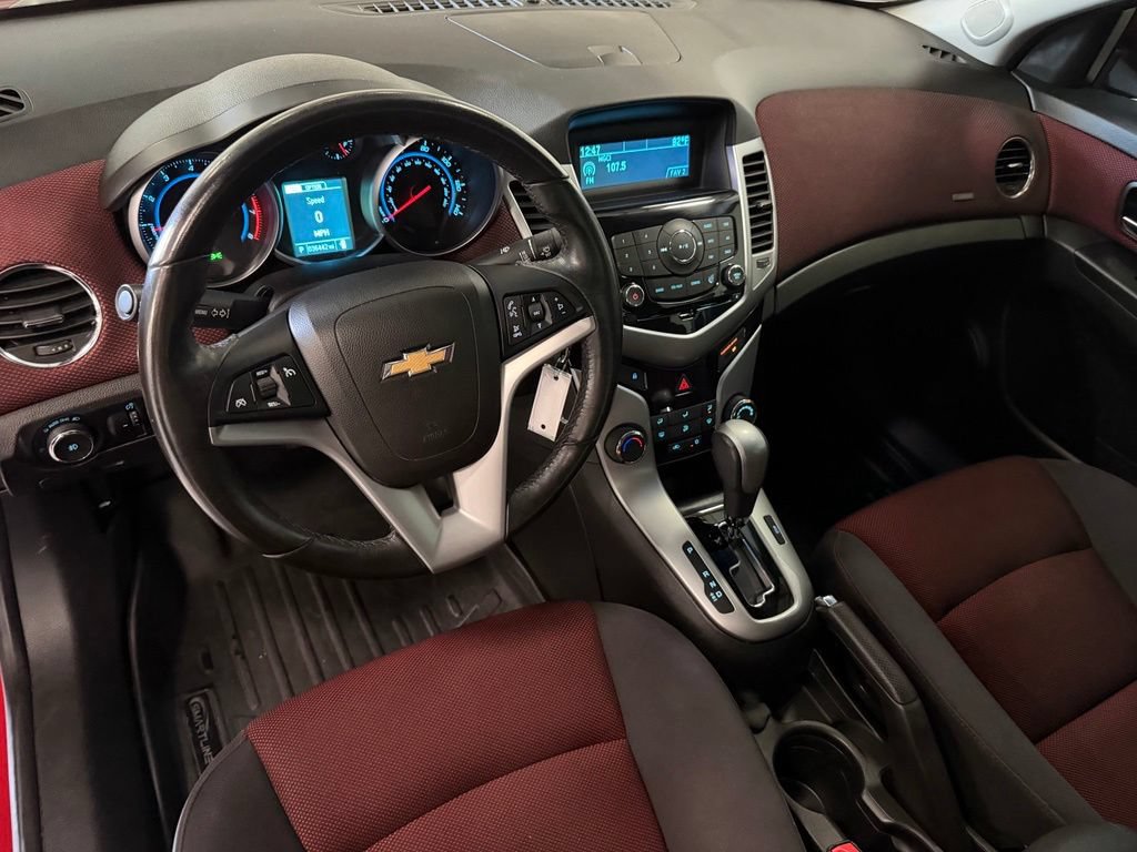 Used 2014 Chevrolet Cruze LT FWD image 11