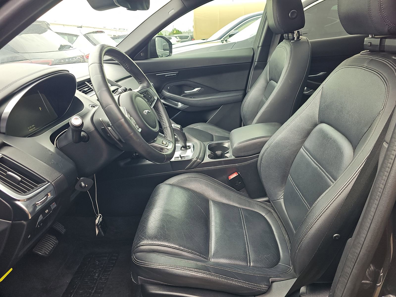 Used 2020 Jaguar E-PACE SE image 13