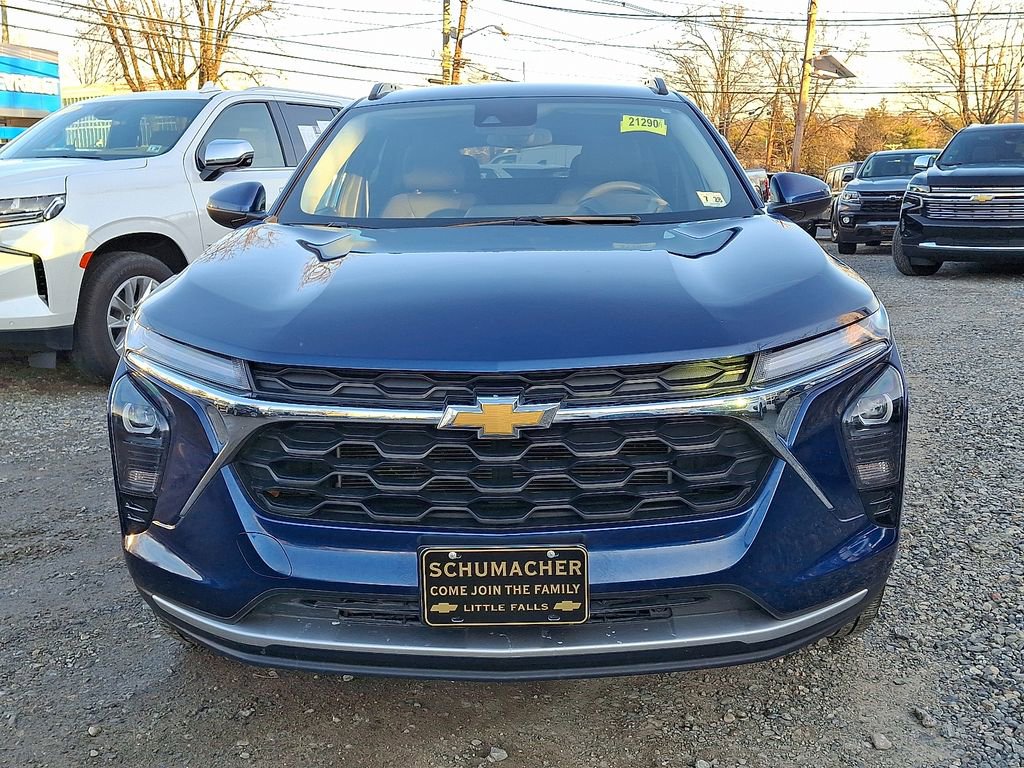 Used 2024 Chevrolet Trax LT image 3