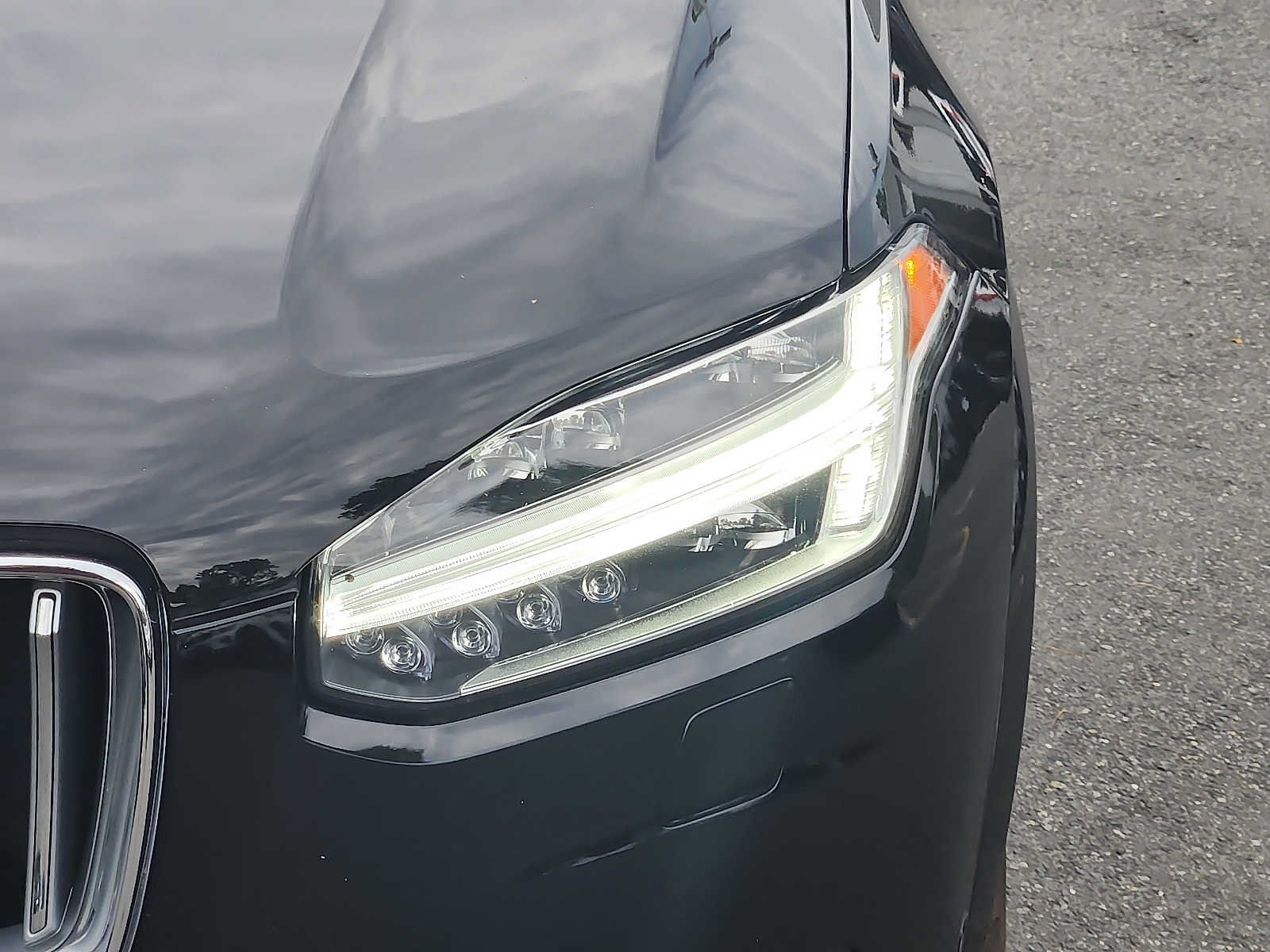 Certified 2024 Volvo XC90 B5 Plus w/ Protection Package Premier AWD/4WD image 9