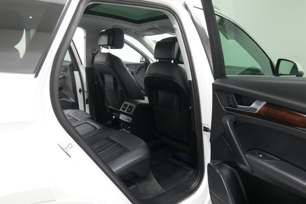 Used 2020 Audi Q5 2.0T Premium Plus w/ Premium Plus Package AWD/4WD image 31