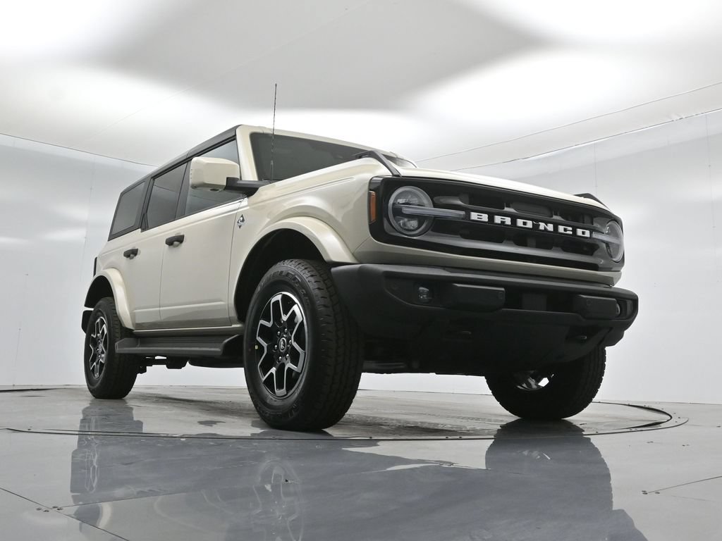 New 2026 Ford Bronco Outer Banks AWD/4WD image 45
