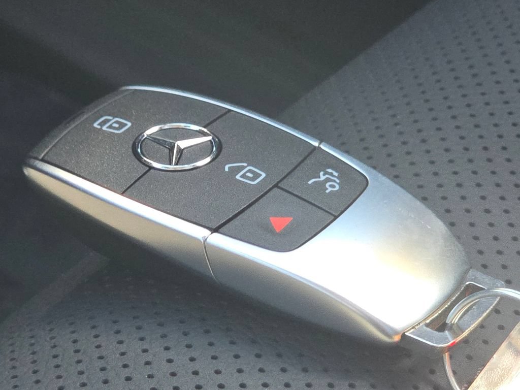 New 2026 Mercedes-Benz GLS 450 4MATIC image 40
