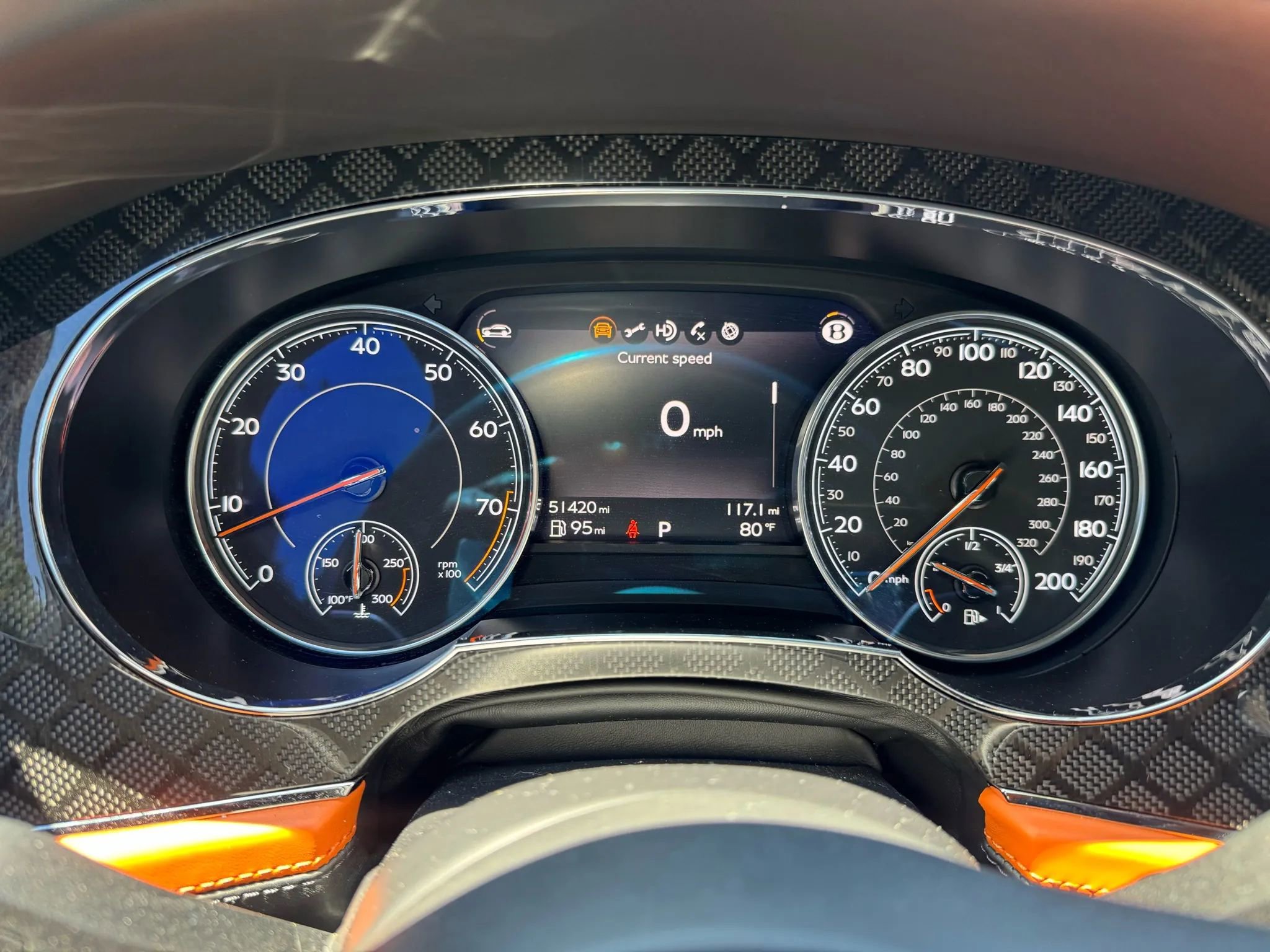 Used 2020 Bentley Bentayga Design Series image 27