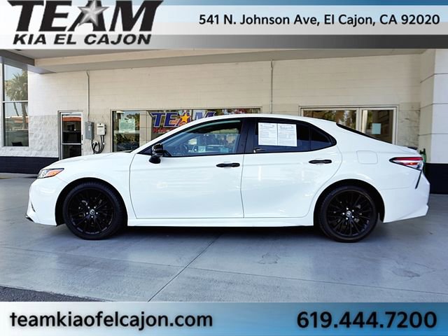 Used 2020 Toyota Camry SE w/ Carpet Mat Package image 6