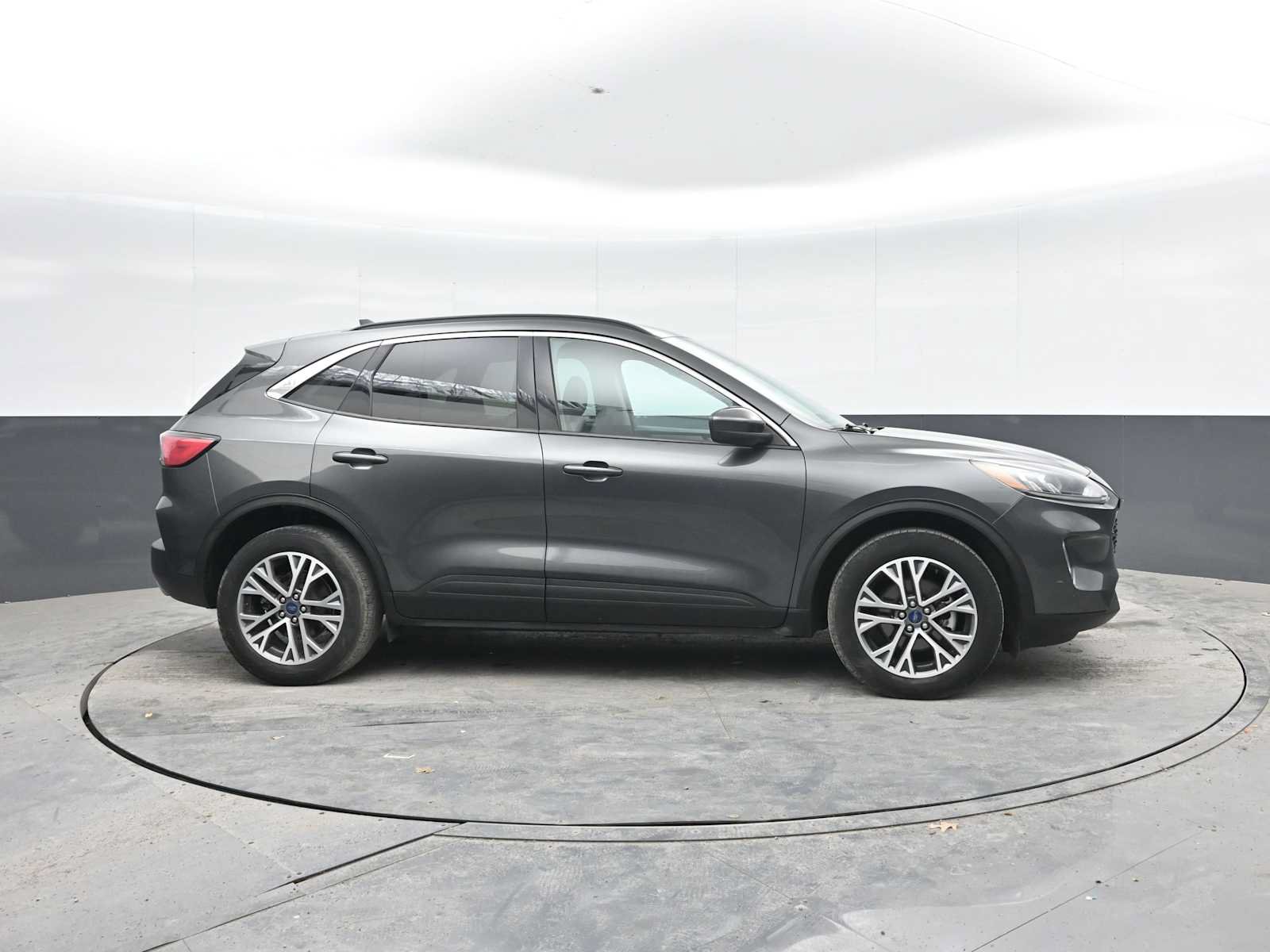 Used 2020 Ford Escape SEL AWD/4WD image 9
