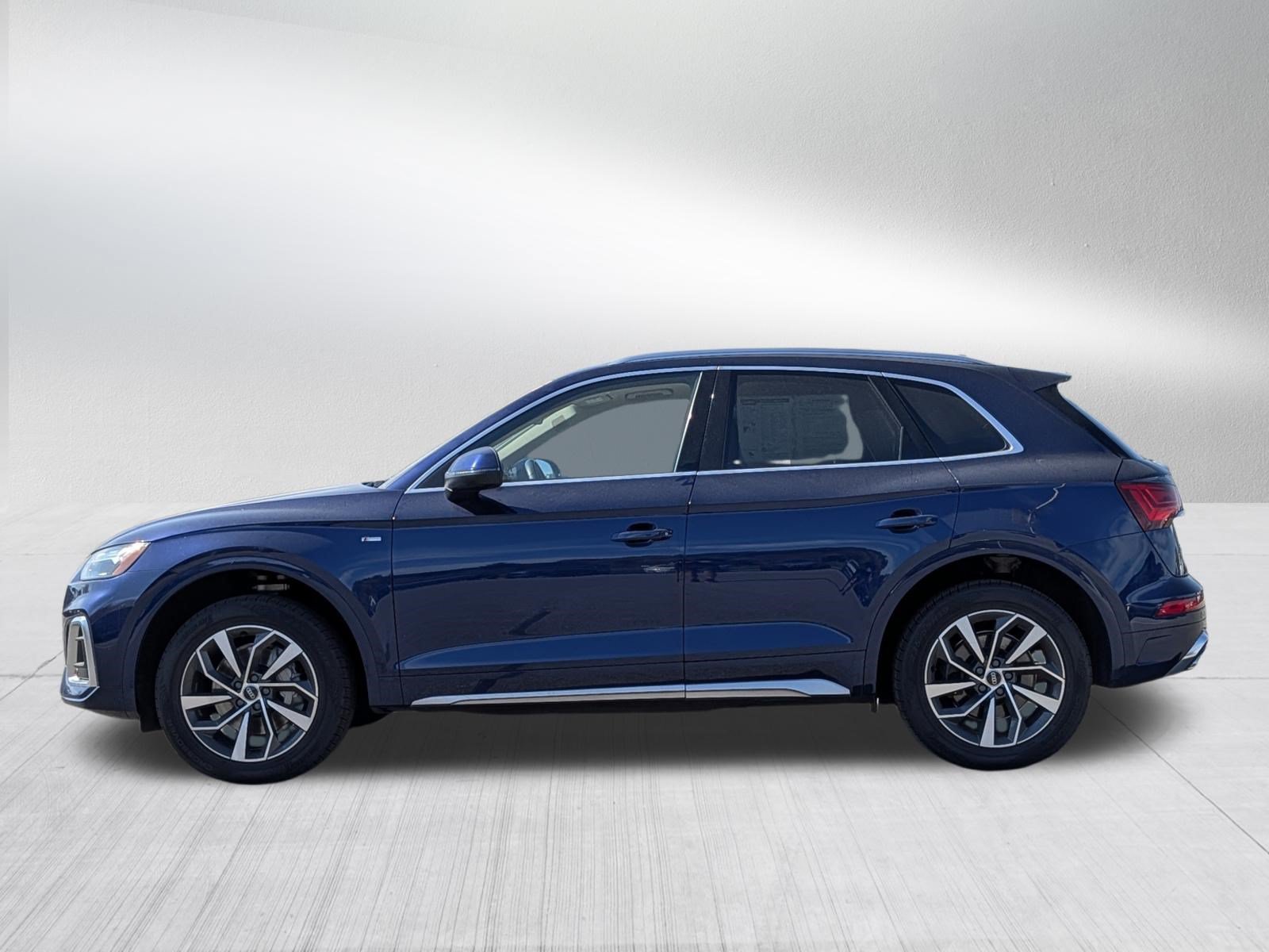 Used 2023 Audi Q5 2.0T Premium Plus w/ Premium Plus Package AWD/4WD image 4