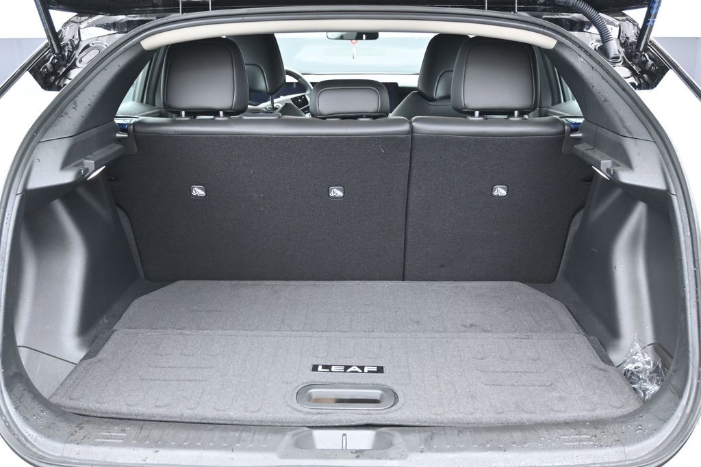 Used 2026 Nissan Leaf SV+ w/ Floor Mat Package (SV+) FWD image 13