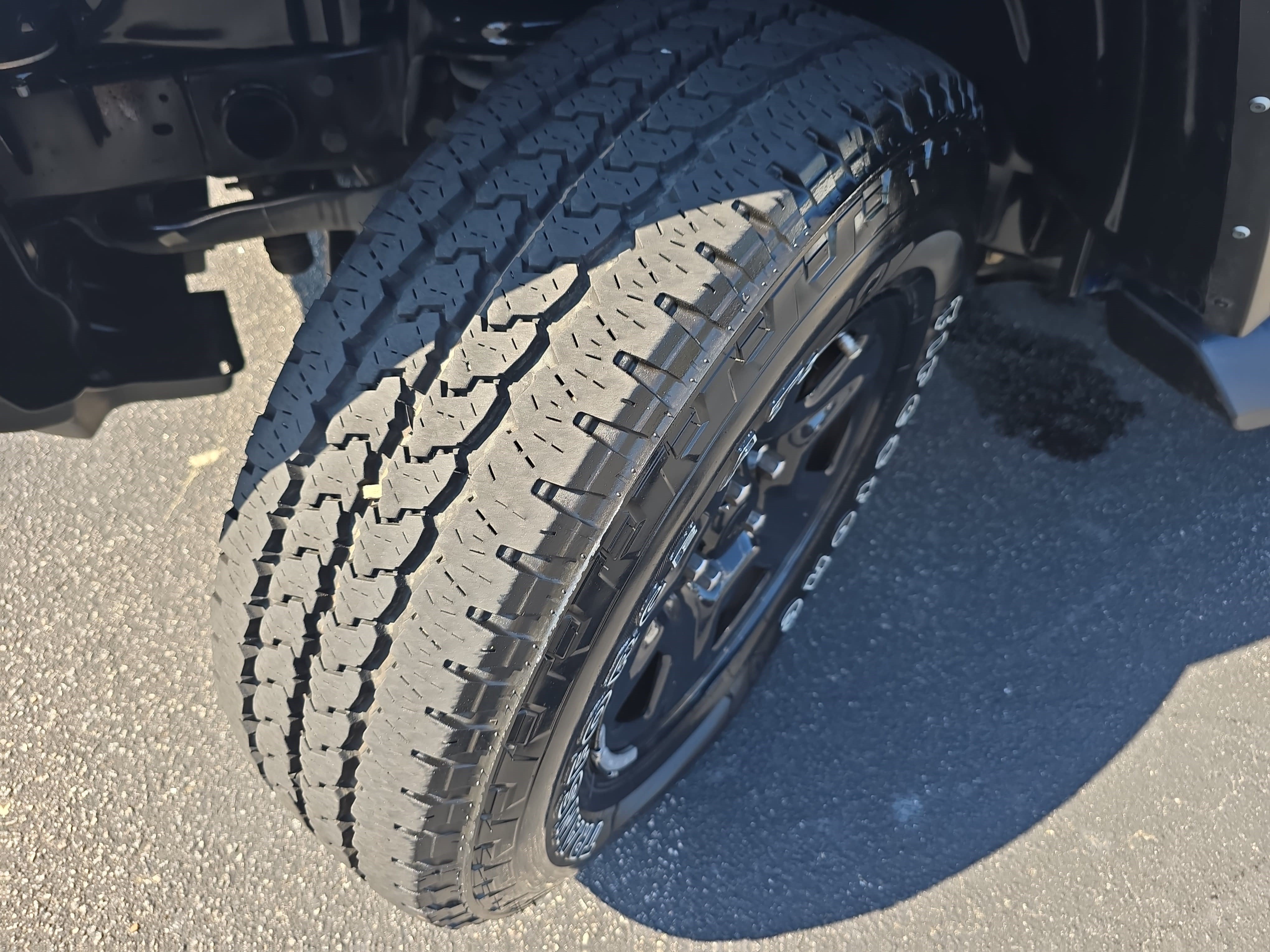 Used 2023 Jeep Wrangler Sport AWD/4WD image 28