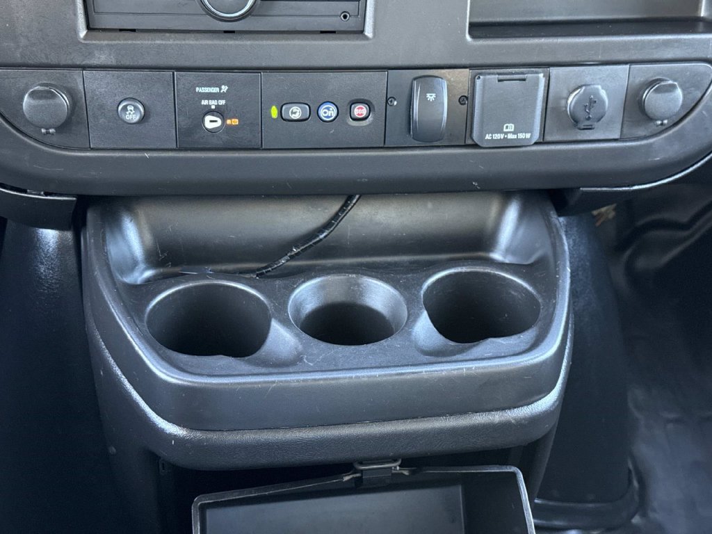 Used 2022 Chevrolet Express 3500 w/ Power Convenience Package RWD image 7