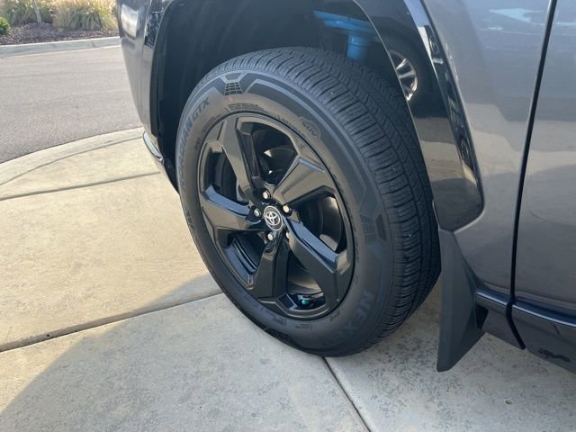 Used 2020 Toyota RAV4 XSE image 9