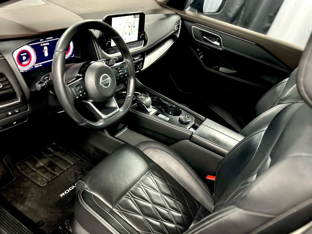 Used 2021 Nissan Rogue Platinum image 13