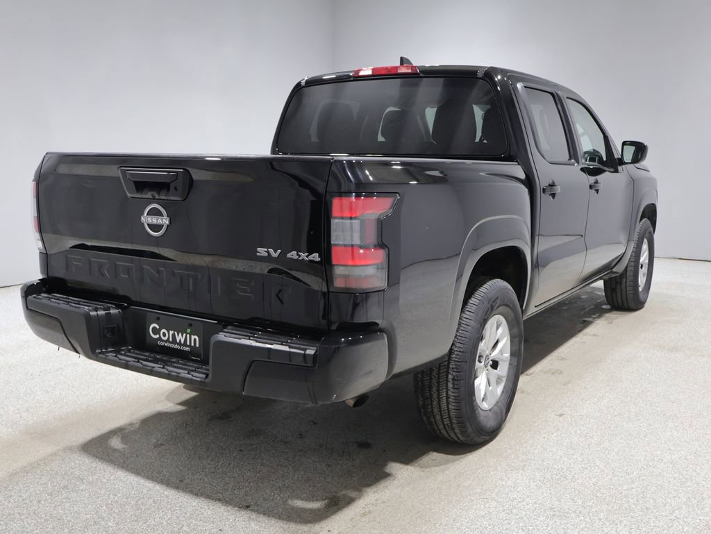 Used 2024 Nissan Frontier SV image 2