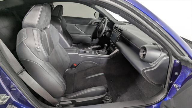 Used 2023 Toyota GR86 Premium w/ ALL Weather Mat Package (TMS) RWD image 19